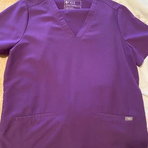 FIGS scrub set
